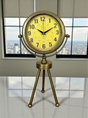 Zentime Eskitme Vintage Üç Ayaklı Masa Saati