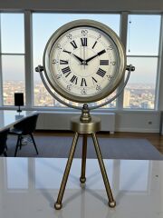 Zentime Eskitme Vintage Üç Ayaklı Masa Saati