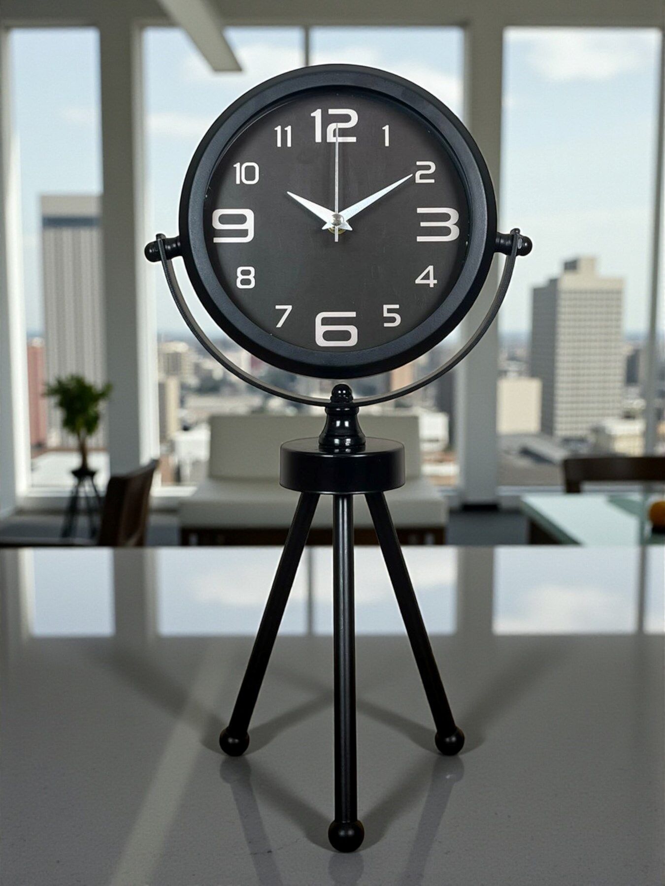 Zentime Siyah Zarif Üç Ayaklı Masa Saati