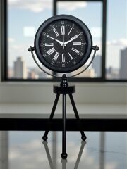 Zentime Siyah Zarif Üç Ayaklı Masa Saati