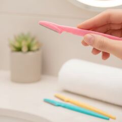 BUFFER® 3’lü Kadın Kaş Usturası Seti – Hassas Ciltler İçin Güvenli Yüz Tüy Temizleme Bıçağı