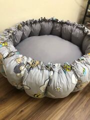 GRİ-AYICIK DESENLİ BEBEK YATAĞI , OYUN MİNDERİ