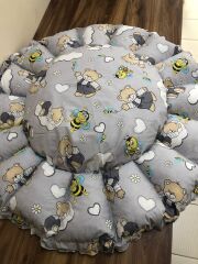GRİ-AYICIK DESENLİ BEBEK YATAĞI , OYUN MİNDERİ