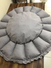 GRİ-AYICIK DESENLİ BEBEK YATAĞI , OYUN MİNDERİ